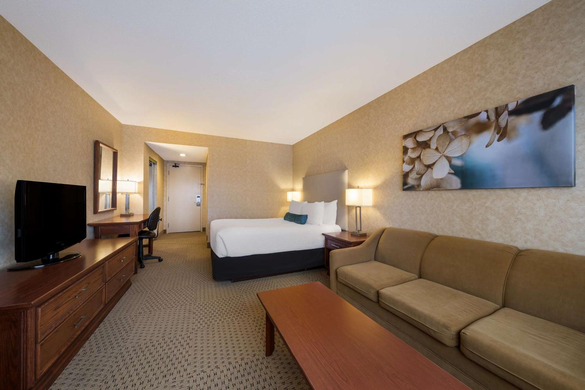 ניומרקט Best Western Voyageur Place Hotel מראה חיצוני תמונה